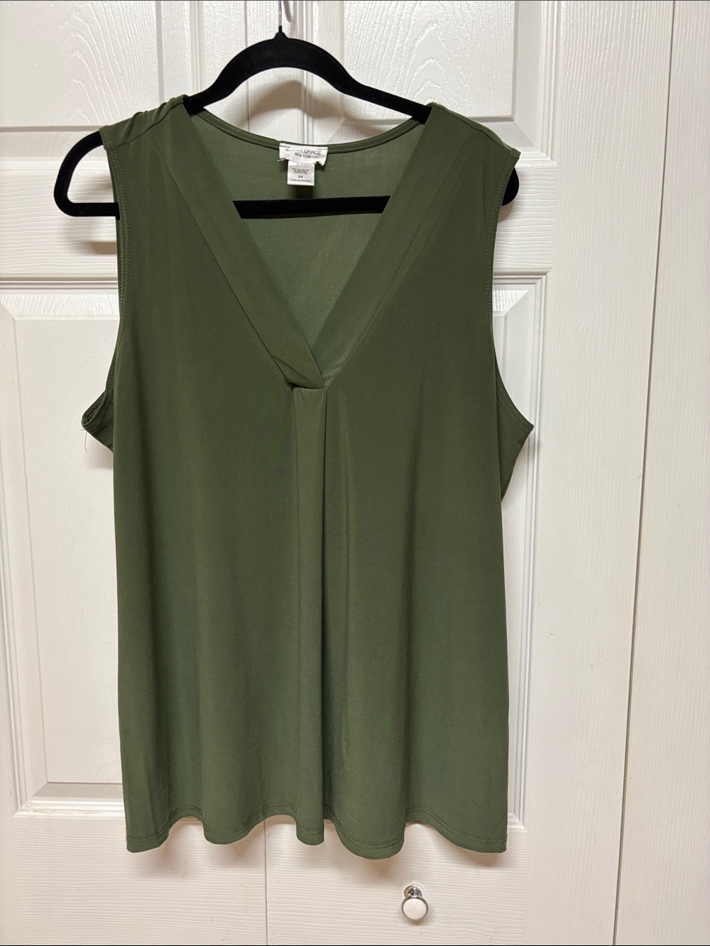 Elan Olive Green V-Neck Sleeveless Tank 2XL